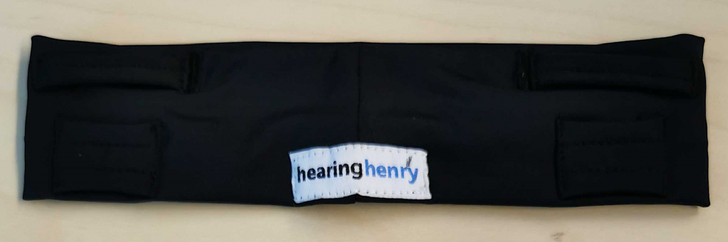 Kuvassa musta Hearing Henry -panta