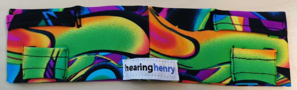 Kuvassa keltavihreä Hearing Henry -panta