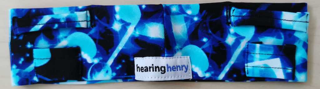 Kuvassa sininen Hearing Henry -panta