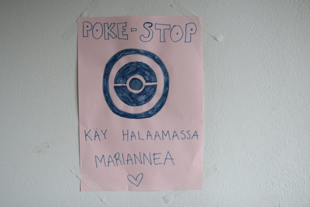 Poke-stop, käy halaamassa Mariannea